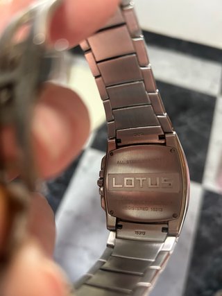 Reloj Lotus Hombre Negro y Plateado