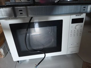 Horno Bosch Serie 4 Pirólisis regalo microondas