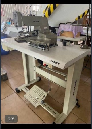 Máquina industrial Juki para botones pie y plano