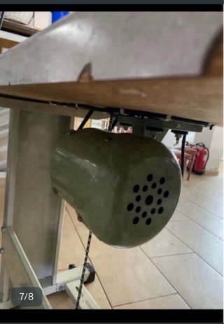 Máquina industrial Juki para botones pie y plano