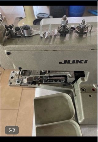 Máquina industrial Juki para botones pie y plano