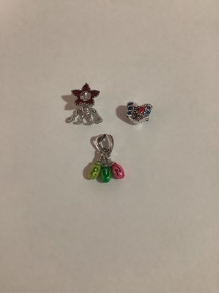 Lote 3 Charms Stranger Things