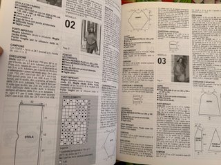 Tres revistas de punto y ganchillo en italiano.