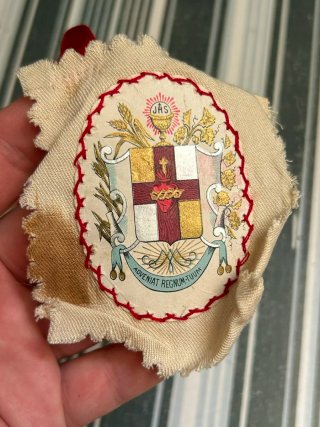 Escapulario antiguo del Apostolado de Oración 1877