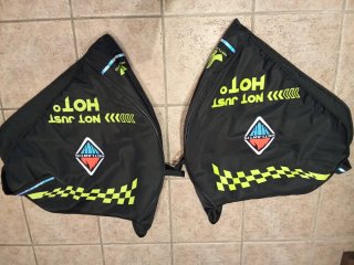 Manta cubre neumáticos moto Hotlantis a estrenar