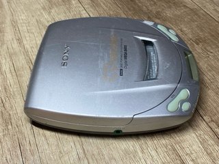 Sony CD Walkman D-C20 Portable Mega Bass