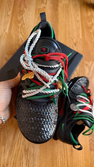 Nike Air Max Plus Homecoming Black