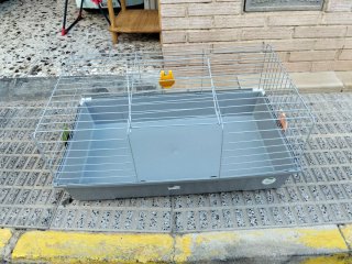 Jaula para conejos o cobayas gris y naranja
