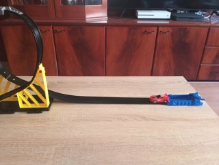 Pista de coches con arena y loop