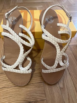 Sandalias piel blancas talla 38