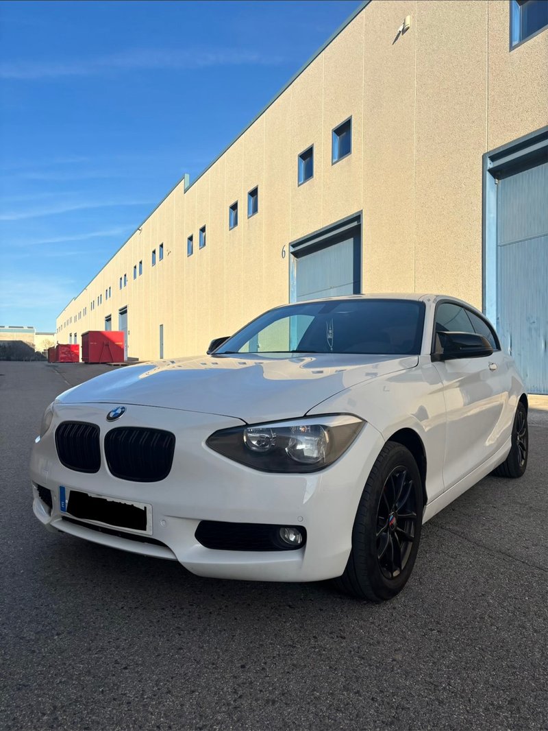 BMW Serie 1 2012 - foto 1