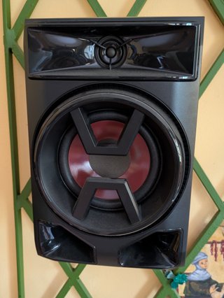 Equipo de música LG 300W Bluetooth