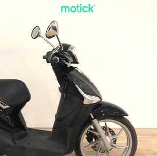 PIAGGIO LIBERTY 125 (IVA DEDUCIBLE) (TOP CASE)