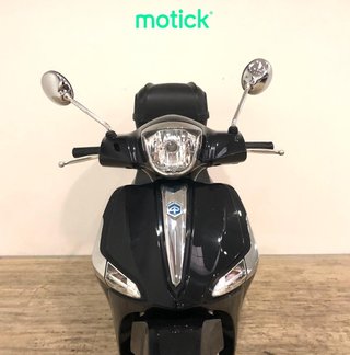 PIAGGIO LIBERTY 125 (IVA DEDUCIBLE) (TOP CASE)