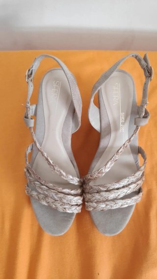 Sandalias cuña Sfera beige