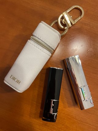 Estuche Dior y 2 carcasas pintalabios