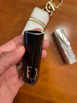 Estuche Dior y 2 carcasas pintalabios