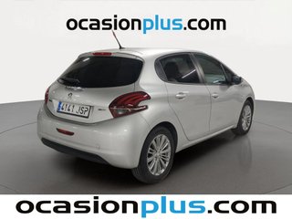 Peugeot 208 PureTech 82 Style 60 kW (82 CV)