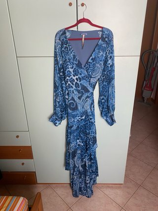 Abito lungo asimmetrico GUESS