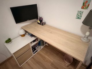Escritorio esquinero madera y blanco