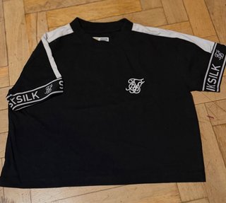 Camiseta SikSilk Negra y Blanca