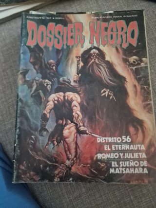 DOSSIER NEGRO. 8 € UNIDAD.