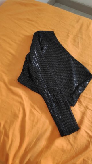 Top lentejuelas negro Made in Italy talla M