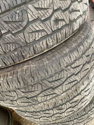 Neumáticos 4x4 235/70R16 106T