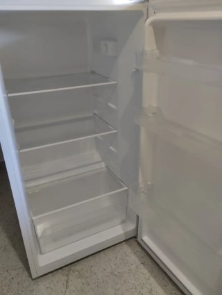 Frigorífico blancode MediaMark costo 280