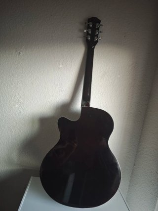 Guitarra Electroacústica + Amplificador