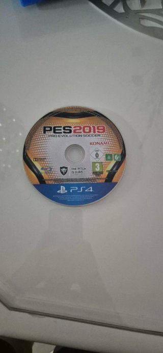 PES 2019 Pro Evolution Soccer PS4