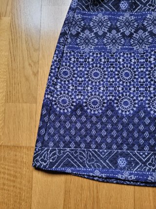 Falda estampada Stradivarius azul
