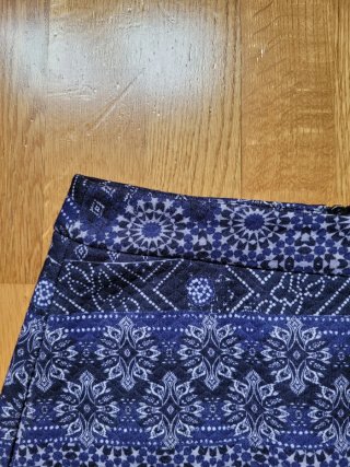 Falda estampada Stradivarius azul