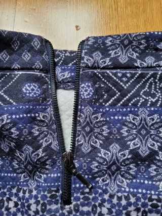 Falda estampada Stradivarius azul
