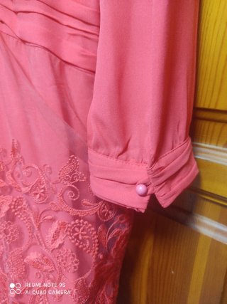 Vestido fiesta rojo con encaje