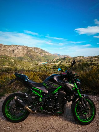 Kawasaki Z900 A2 2024 Limitada