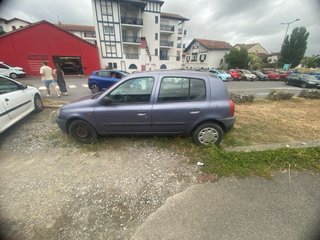 Renault Clio matricula francesa