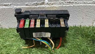 Peugeot 9664055780 caja relés fusibles 207 177298