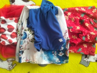 Vestido niña corazones rojos y tul
