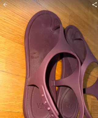 Chanclas Zara Burdeos Goma