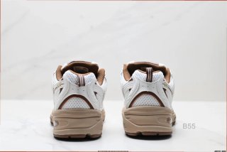 New Balance 530 Blanco y Marrón