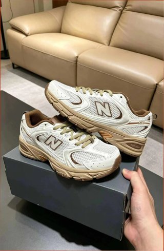 New Balance 530 Blanco y Marrón