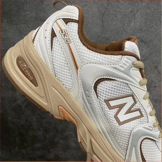New Balance 530 Blanco y Marrón