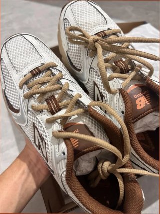 New Balance 530 Marrón Blanco