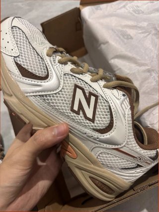 New Balance 530 Marrón Blanco