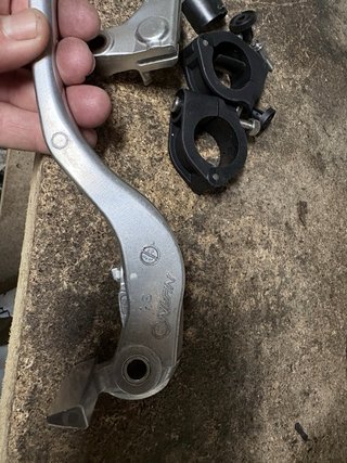 Maneta Brembo y de serie para bmw s1000r