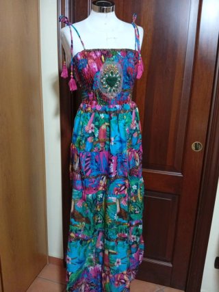 Bellissimo abito con accessori