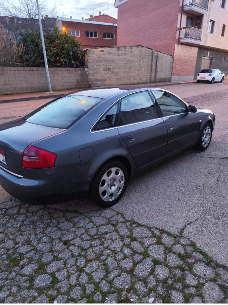 Audi A6 2003 - foto 1
