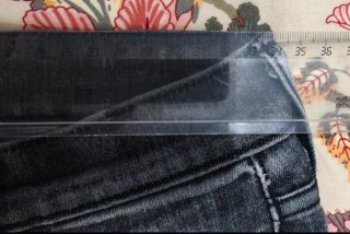 Pantalones grises vaqueros