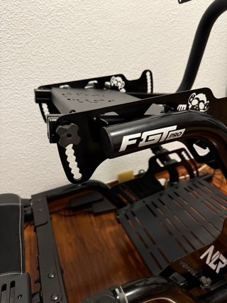 NLR F-GT PRO + Soporte Monitor + Caja Cambios